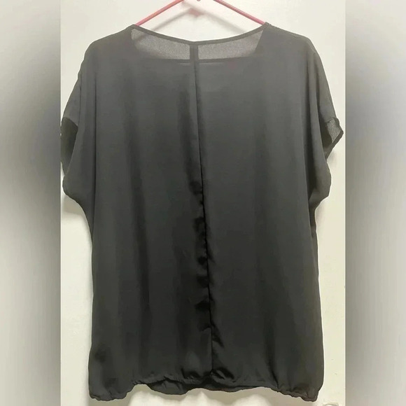 Pure Energy plus size blouse - Picture 3 of 3